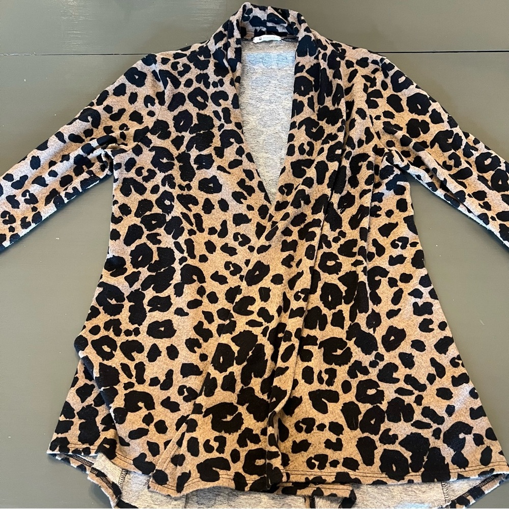 Leopard Print Cardigan - Picture 6 of 8